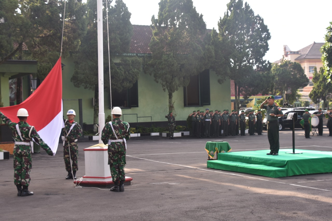  Melalui upacara kita Mantapkan Semangat Kebersamaan Parajurit Korem 073/Mkt